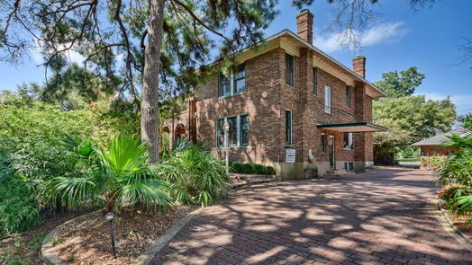 Brenham 2-story, 10-bed 1804 S Park Street-idx