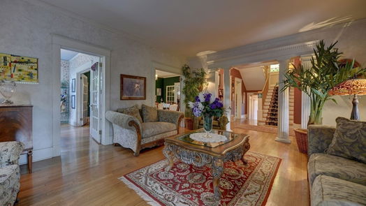 Brenham 2-story, 10-bed 1804 S Park Street-idx