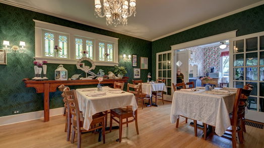 Brenham 2-story, 10-bed 1804 S Park Street-idx
