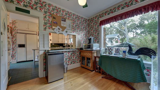 Brenham 2-story, 10-bed 1804 S Park Street-idx
