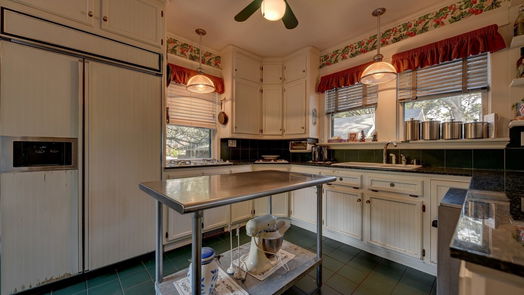 Brenham 2-story, 10-bed 1804 S Park Street-idx
