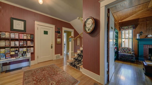 Brenham 2-story, 10-bed 1804 S Park Street-idx