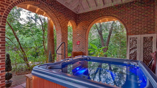 Brenham 2-story, 10-bed 1804 S Park Street-idx