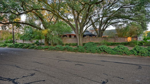 Brenham 2-story, 10-bed 1804 S Park Street-idx