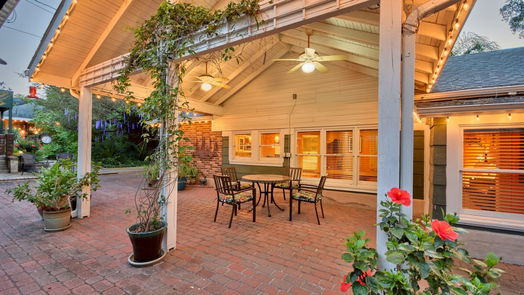 Brenham 2-story, 10-bed 1804 S Park Street-idx