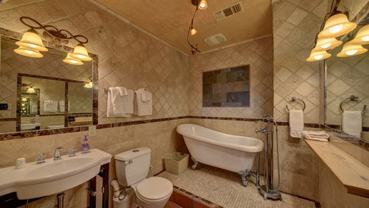 Brenham 2-story, 10-bed 1804 S Park Street-idx