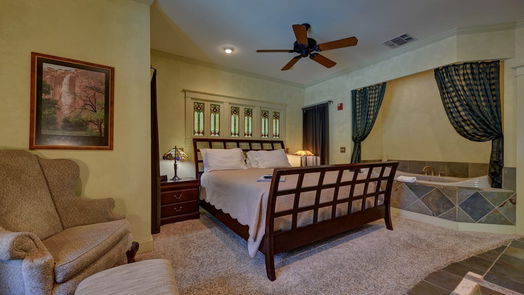 Brenham 2-story, 10-bed 1804 S Park Street-idx