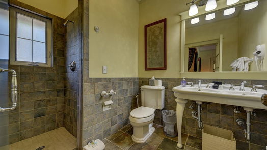 Brenham 2-story, 10-bed 1804 S Park Street-idx