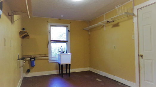 Brenham 1-story, 3-bed 405 W Lubbock Street-idx