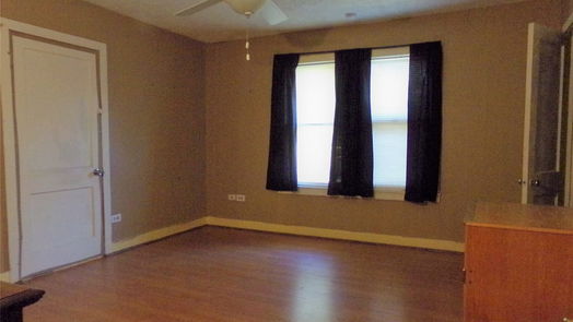 Brenham 1-story, 3-bed 405 W Lubbock Street-idx