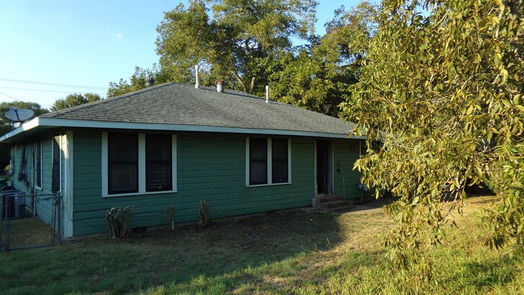 Brenham 1-story, 3-bed 405 W Lubbock Street-idx