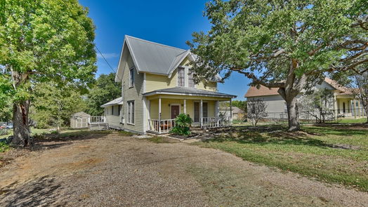 Brenham 2-story, 4-bed 404 W Jefferson Street-idx