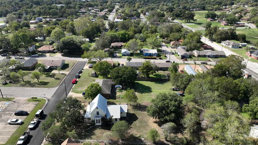 Brenham 2-story, 4-bed 404 W Jefferson Street-idx