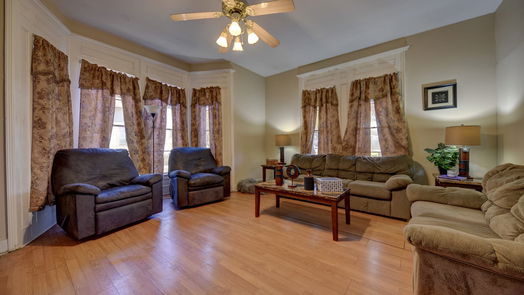 Brenham 2-story, 4-bed 404 W Jefferson Street-idx