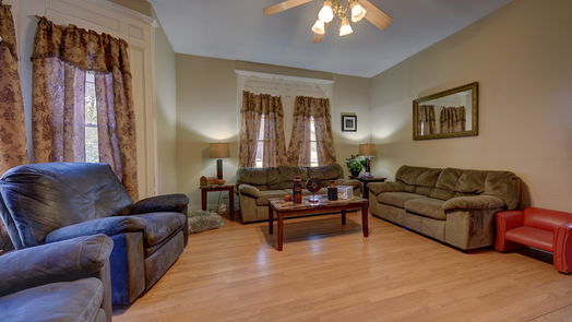 Brenham 2-story, 4-bed 404 W Jefferson Street-idx