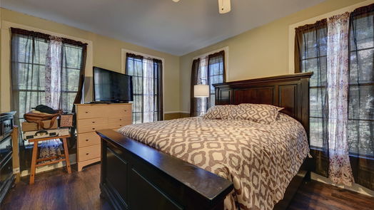 Brenham 2-story, 4-bed 404 W Jefferson Street-idx