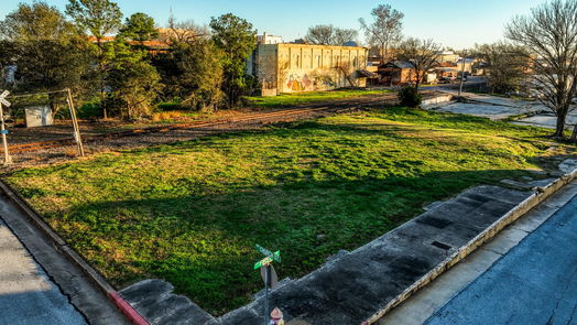 Brenham null-story, null-bed 106 W First Street-idx