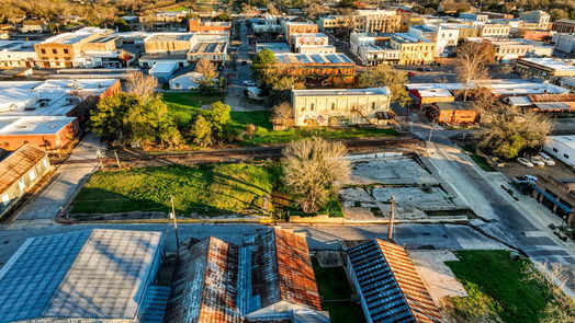 Brenham null-story, null-bed 106 W First Street-idx