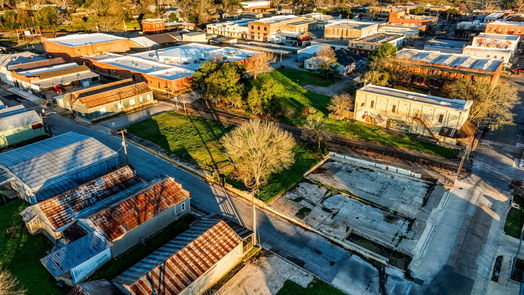 Brenham null-story, null-bed 106 W First Street-idx