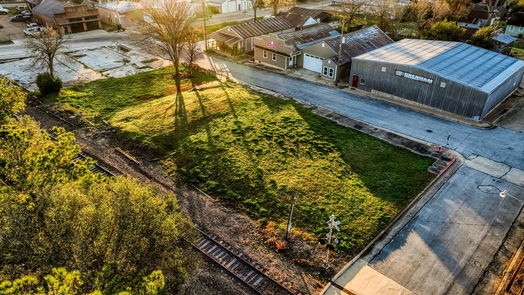 Brenham null-story, null-bed 106 W First Street-idx