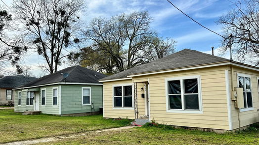 Brenham 1-story, 6-bed 500 & 502 W Third Street-idx