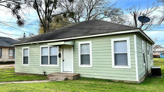 Brenham 1-story, 6-bed 500 & 502 W Third Street-idx