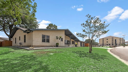 Brenham 1-story, 4-bed 305 Hillcrest Lane-idx