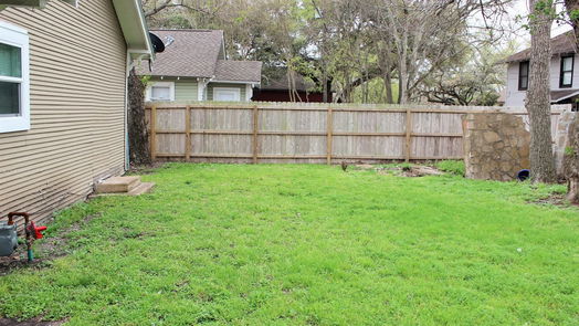 Brenham 2-story, 8-bed 1003 N Park Street-idx