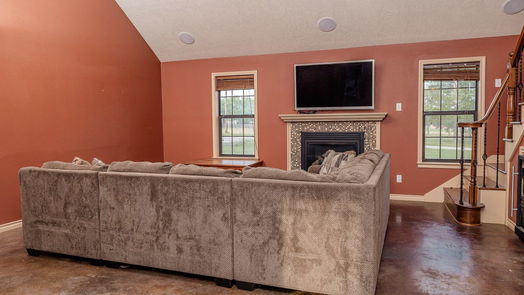 Brenham 2-story, 4-bed 3000 Creekside Drive-idx