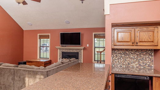 Brenham 2-story, 4-bed 3000 Creekside Drive-idx