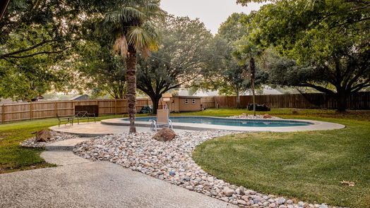 Brenham 2-story, 4-bed 3000 Creekside Drive-idx