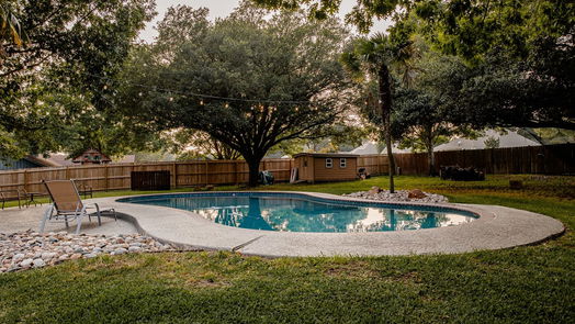 Brenham 2-story, 4-bed 3000 Creekside Drive-idx