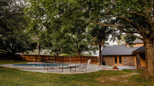 Brenham 2-story, 4-bed 3000 Creekside Drive-idx