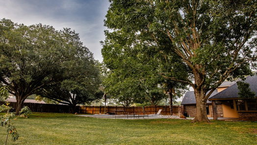Brenham 2-story, 4-bed 3000 Creekside Drive-idx