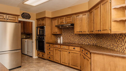 Brenham 2-story, 4-bed 3000 Creekside Drive-idx