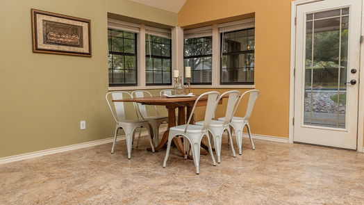 Brenham 2-story, 4-bed 3000 Creekside Drive-idx