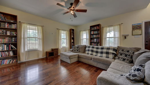 Brenham 2-story, 4-bed 2300 Tonckawa Hills Ln-idx