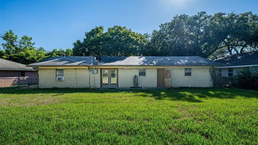 Brenham 1-story, 3-bed 1209 Woodson Lane-idx