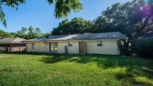 Brenham 1-story, 3-bed 1209 Woodson Lane-idx