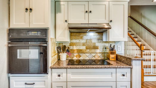 Brenham 2-story, 4-bed 204 Oak Hill Drive-idx