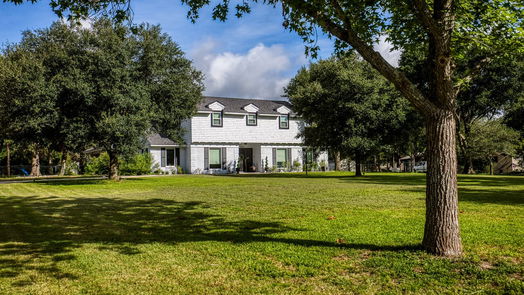 Brenham 2-story, 4-bed 204 Oak Hill Drive-idx