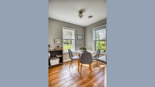 Brenham 2-story, 4-bed 204 Oak Hill Drive-idx
