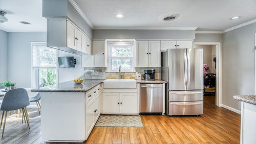 Brenham 2-story, 4-bed 204 Oak Hill Drive-idx