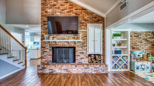 Brenham 2-story, 4-bed 204 Oak Hill Drive-idx