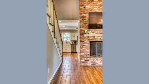 Brenham 2-story, 4-bed 204 Oak Hill Drive-idx