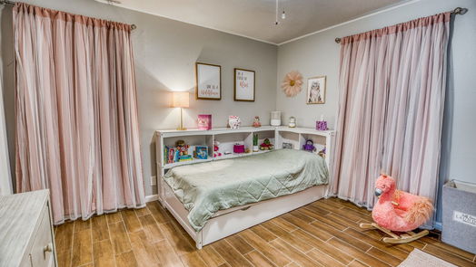 Brenham 2-story, 4-bed 204 Oak Hill Drive-idx