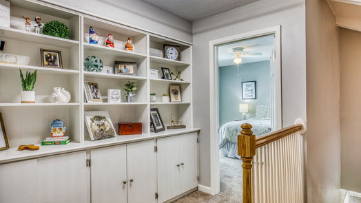 Brenham 2-story, 4-bed 204 Oak Hill Drive-idx