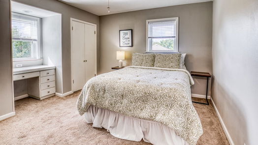 Brenham 2-story, 4-bed 204 Oak Hill Drive-idx