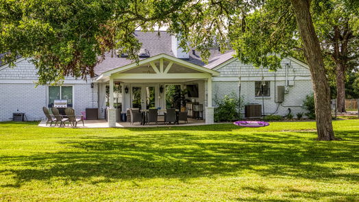Brenham 2-story, 4-bed 204 Oak Hill Drive-idx
