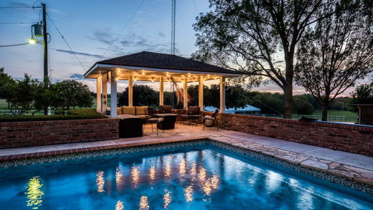Brenham 1-story, 4-bed 2900-2902 Indian Paint Brush Road-idx